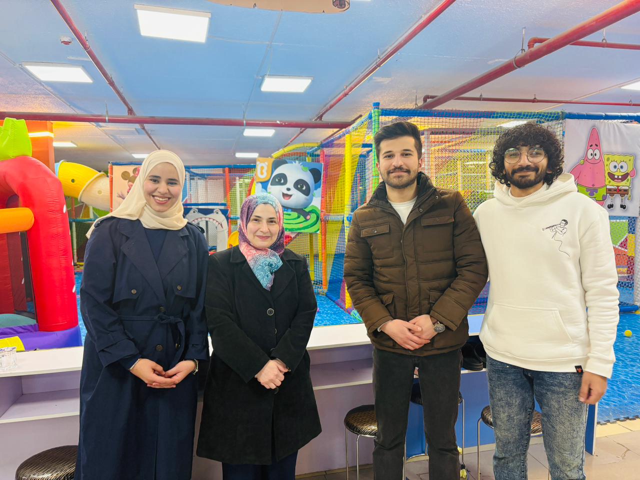 كلية الصيدلة في جامعة فيلادلفيا تنظم إفطاراً خيرياً للأيتام في عمّان